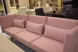 Офисный диван Бетховен 3 экокожа розовый